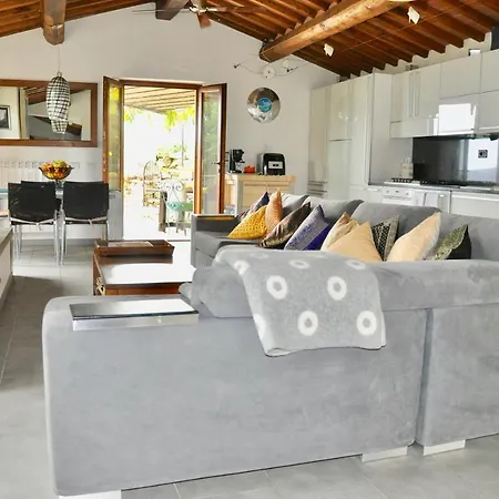 Villa Rosa *